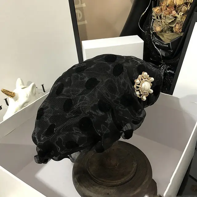 Hepburn Storm White Retro Brooch Versatile Beret Black - Shop at LoveMi