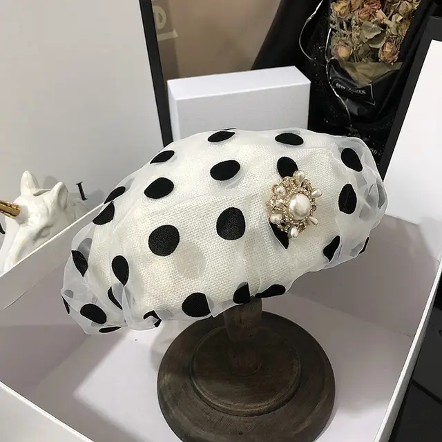 Hepburn Storm White Retro Brooch Versatile Beret White - Shop at LoveMi