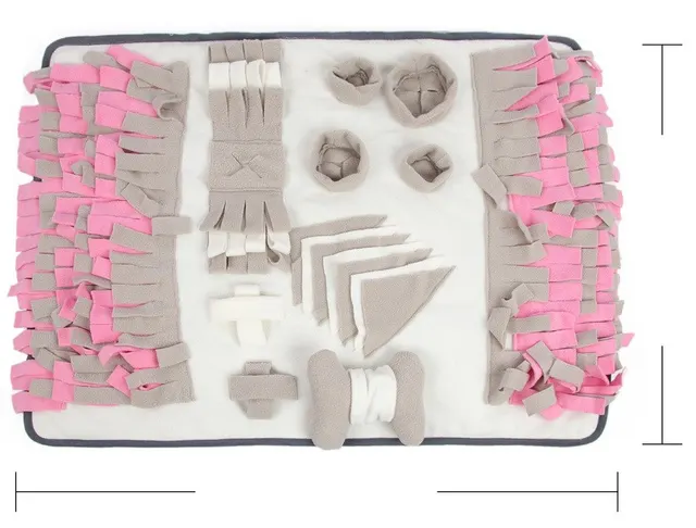 Train the puzzle smell mat Pale Pinkish Grey - Shop at LoveMi