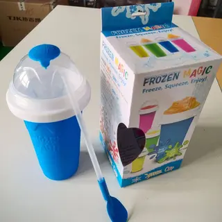 One Pinch Into An Slushy Cup, Shake The Smoothie Cup, And The Second Fast Cooling Cup Becomes A Pinch Cup - Blue