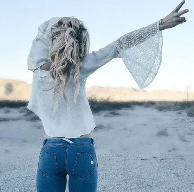 new Italy jeans, peach and hip jeans, bottomless sports pants Cowboy Light Blue - Shop at LoveMi