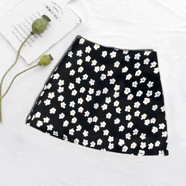 Street Hipsters With The Same Skirt Female Black - Shop at LoveMi