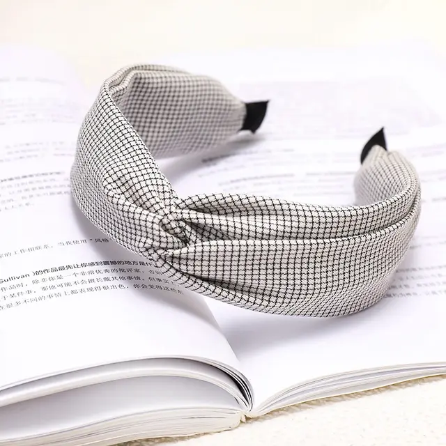 New Classic Plaid Headband Fashion Simple Face Wash Makeup Headband Hair Accessories White - Shop at LoveMi