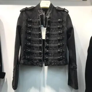 Handsome Military Sstyle Double-Breasted Button Stitching Short Denim Jacket Top - Black