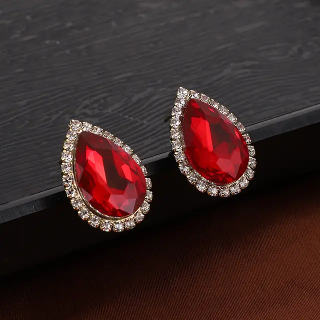 Autumn And Winter Fashion New Ruby Imitation Pearl Necklace - Shop at LoveMi