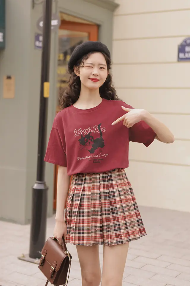 Linjou Lingjiu New Red Short Sleeve T Shirt Women"s Summer Dress Loose Retro Print T Shirt Red - Shop at LoveMi