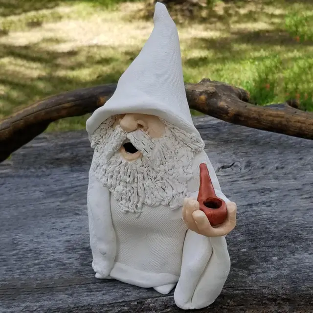 Creative White Dwarf Resin Ornaments For Indoor Or Outdoor Garden Decoration - Shop at LoveMi