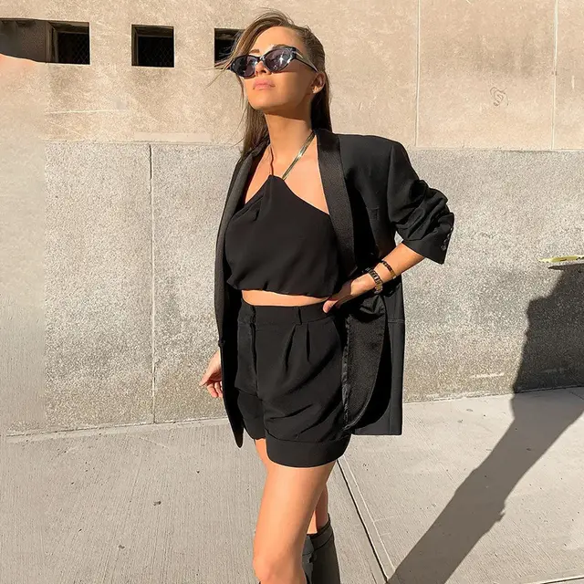 European And American Summer New Style Halter Vest Sexy Backless Metal Chain Halter Top Black - Shop at LoveMi