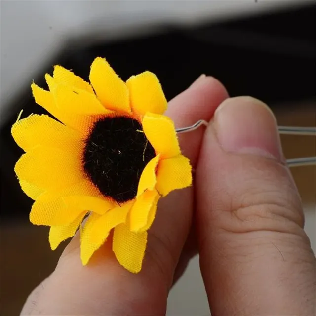 Silk Cloth Small Zou Chrysanthemum Hairpin Artificial Sunflower Pin Yellow - Shop at LoveMi