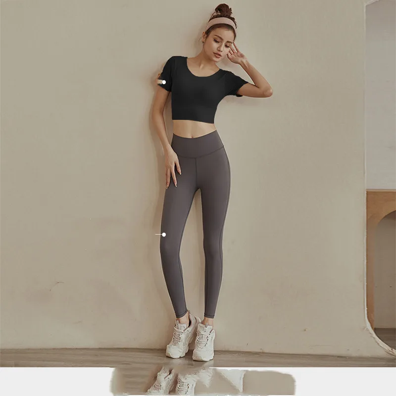 Summer Short-sleeved Suit Sports Pilates Clothes Beautiful Back Fairy Net Red Fitness Clothes - Black Top And Gray Pants