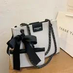 Large-Capacity Textured Chain Shoulder Bag - White