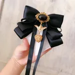 Black Hairpin Style
