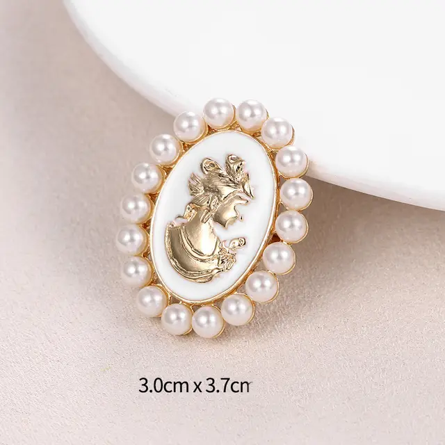 Fashion Vintage Palace Beauty Avatar Brooch - White