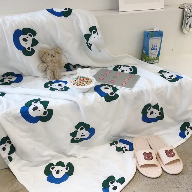 Julisa Original Independent Design Love Bear Air Conditioning Quilt Lunch Break Small Quilt Soft Blanket Shawl - Shop at LoveMi
