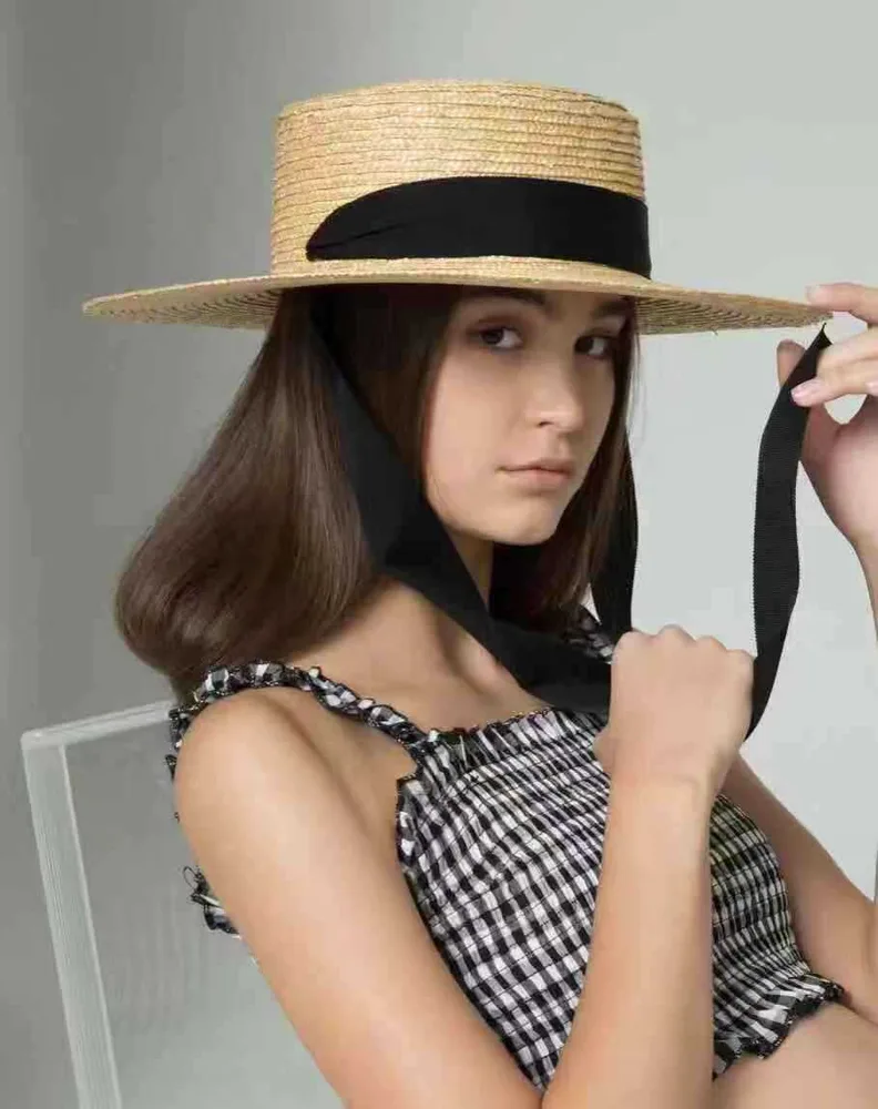 Natural Grass Handmade Men Women Holiday Leisure Beach Hat Main Picture - Shop at LoveMi