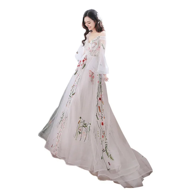 Retro Bridal Gown Super Fairy Bride Tailed Out Yarn Light Wedding Dress White - Shop at LoveMi