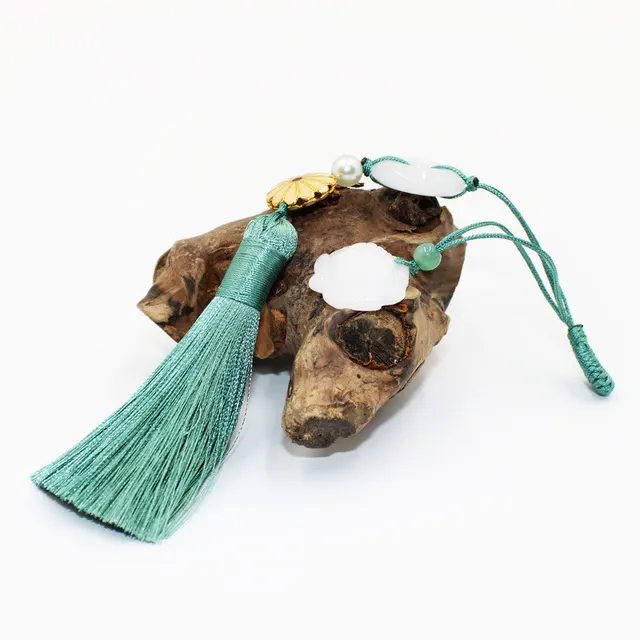 Cheongsam Hanfu Pressed Lapel Fringed Tassel Pendant Retro Button Green - Shop at LoveMi