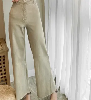 Jeans Zw Premium Marine Straight High-Waist Jeans Featuring Rear Patch Pockets Seamless Hems Front Zip Fly With Top Button - Khaki