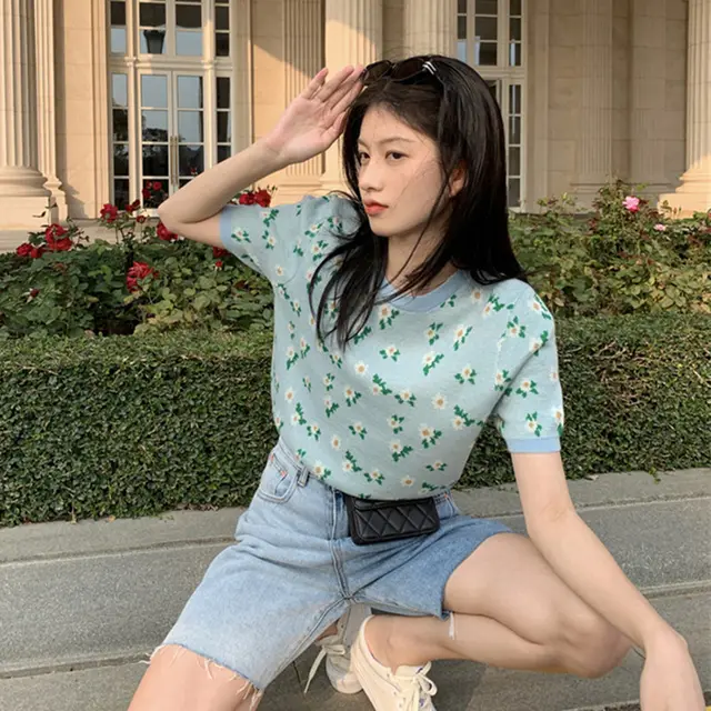 Round Neck Small Floral Knit Short Sleeved T Shirt Blue - Shop at LoveMi