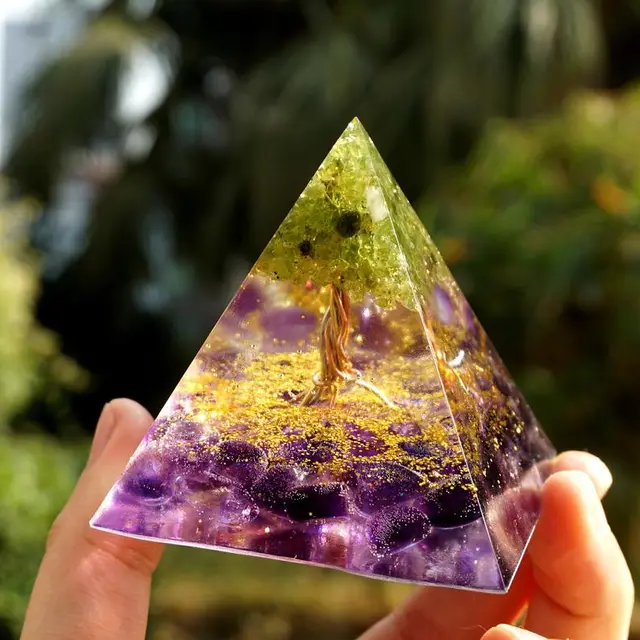 Natural Crystal, Crushed Stone, White Crystal, Mood Improving, Healing Resin, Dropping Glue, Pyramid Handicraft Ornaments - Shop at LoveMi