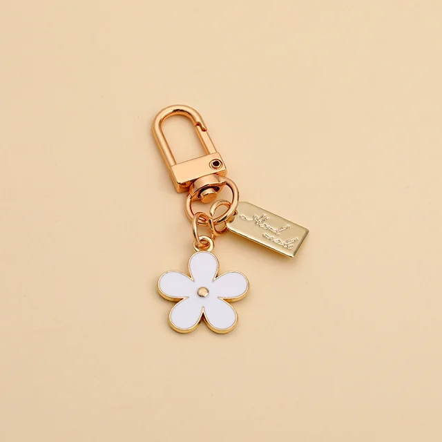 Metal Small Daisy Keychain Niche Flowers White - Shop at LoveMi