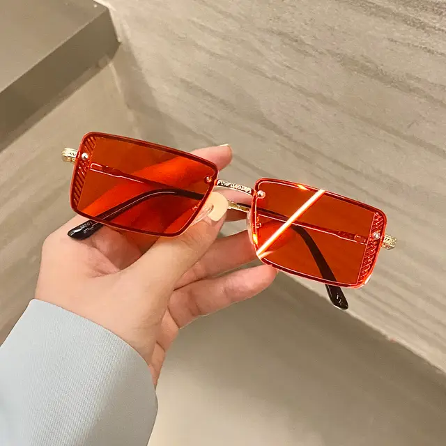 Retro Small Box Red Sunglasses Ins Street Shooting Bungee Sunglasses Red - Shop at LoveMi