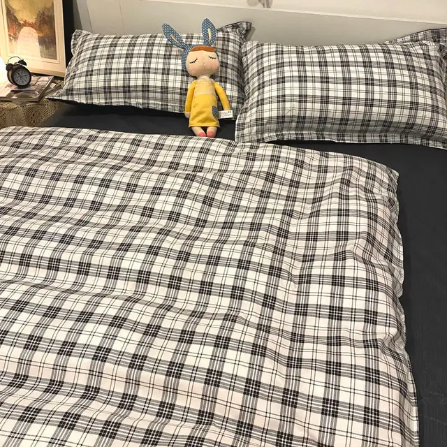 Three Piece Set Of Single Bed Sheets In Student Dormitory Roman Culture - Shop at LoveMi