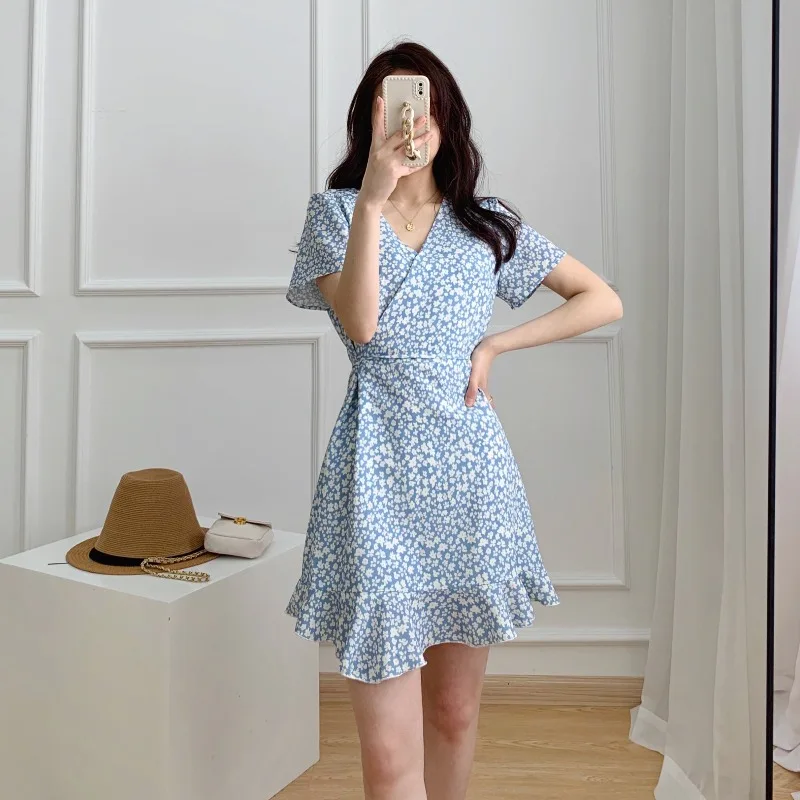 The New V-neck Floral Skirt Waist Tea Break Skirt - Blue - View 1