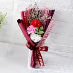 3Carnations