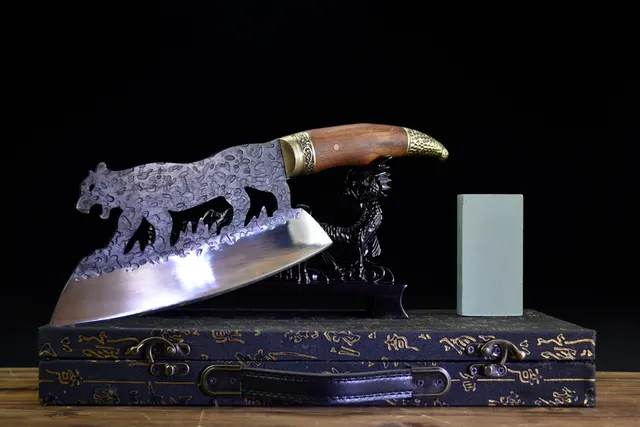 Snow Leopard Bone Cutter Silver - Shop at LoveMi