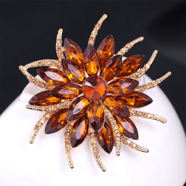 Fashion Vintage Collar Flower Crystal Brooch Champagne - Shop at LoveMi