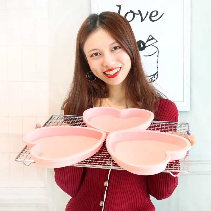 Small Green Plate Silicone Cake Baking Mould Layered Rainbow Round Baking Pan - 8Inch Heartshaped Bakeware
