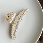 Pearl Clip Medium Size