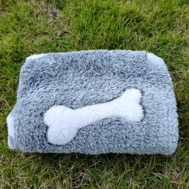 Thick Warm Coral Fleece Cat Kennel Blanket Bones - Shop at LoveMi