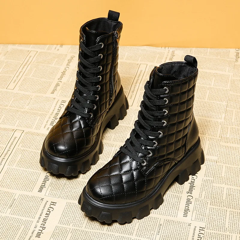 Autumn And Winter Lace Up Plus Size Handsome Thick Soled Motorcycle Boots Black - Shop at LoveMi