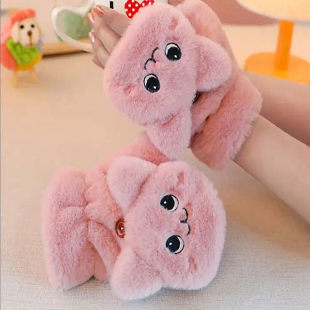 Cute Clamshell Warm And Velvet Padded Gloves Pink - Shop at LoveMi
