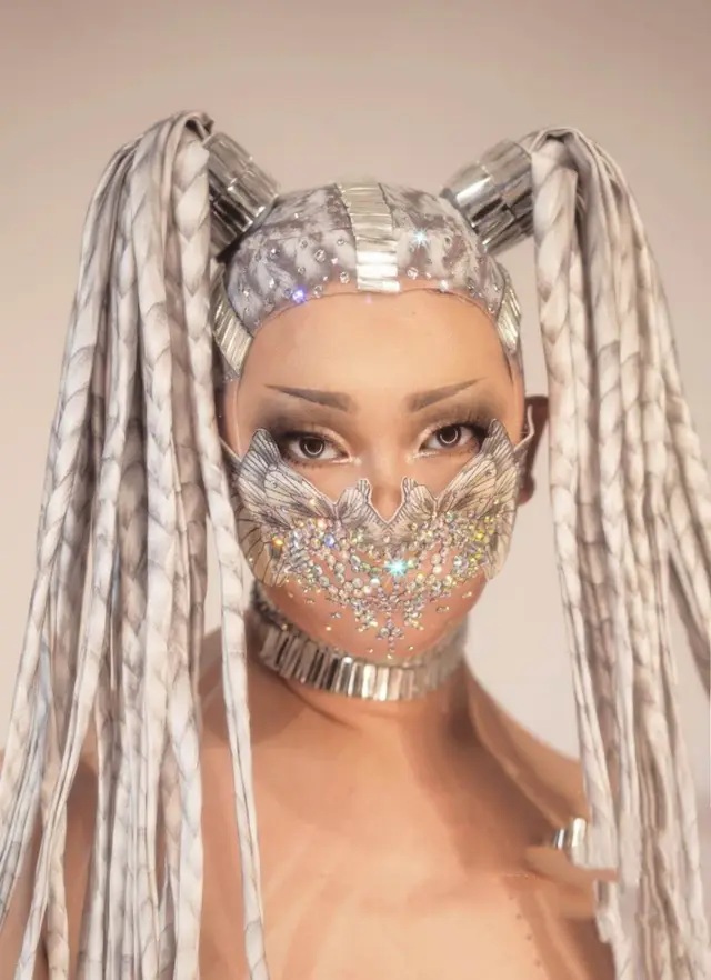 European And American Diamond Mask Butterfly Performance Mask L - Shop at LoveMi