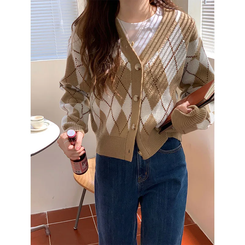 College Style Diamond Contrast Knit Sweater V-neck - Khaki