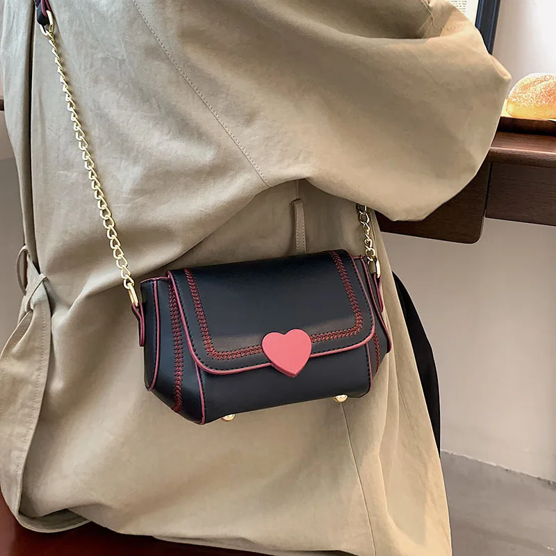 High Sense Of Niche Design Chain Cross Shoulder Love Black - Shop at LoveMi