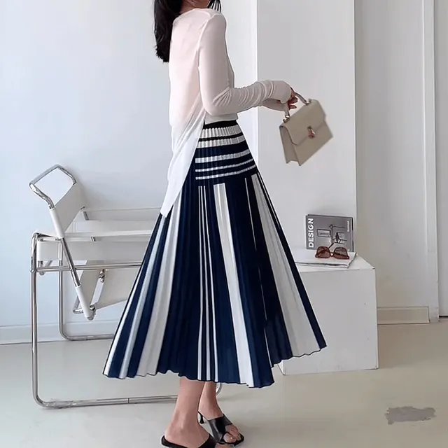Simple Contrast Color Striped Pleated Skirt Has A Thin Temperament Navy Blue - Shop at LoveMi