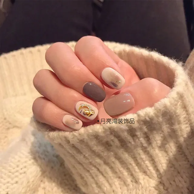 Nail Patch Fake Nail Removable Nail Piece Strawberry Flow Heart Butterfly Wear Finished Short Style 5 Style - Shop at LoveMi