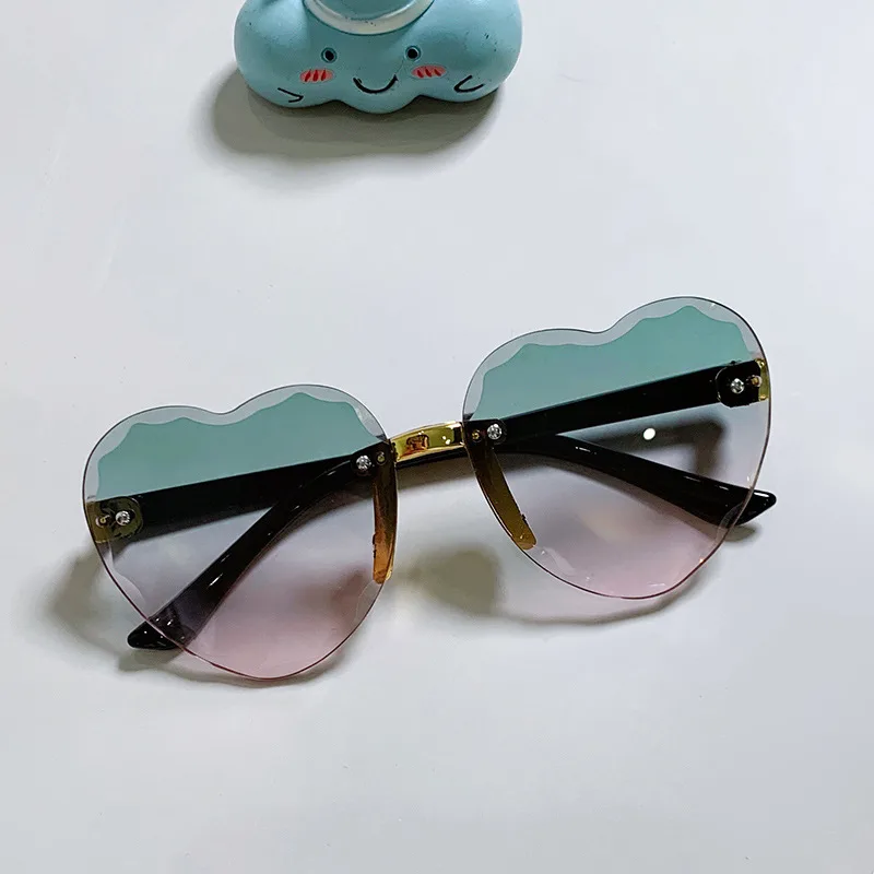 Women's Heart-shaped Summer UV Protection Sunglasses - Upper Green Lowerpurple
