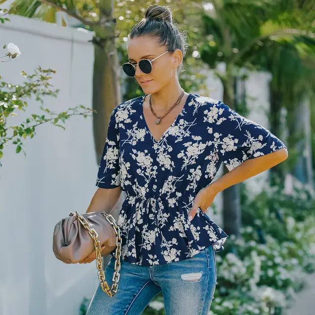 Celebrity Temperament Autumn Small Short Top White Flowers On Blue - Shop at LoveMi