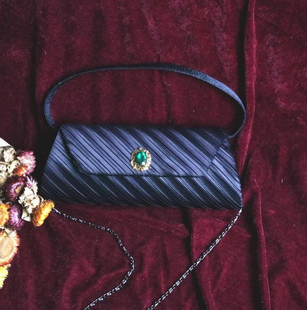 Vintage Antique Bag With Drill Hand Carrying Chain Crossbody Shoulder Green - Shop at LoveMi