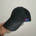 02Black