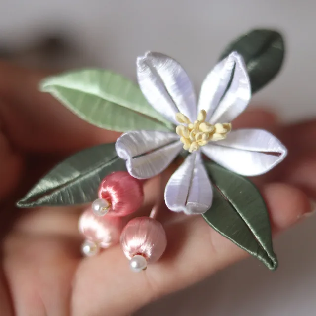 Gardenia Small Berries Spring Aberdeen Hairpin - Shop at LoveMi