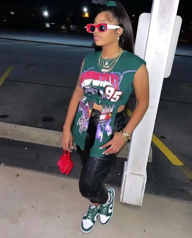 Women's Solid Color Printed Round Neck Fashion Wear Top Green - Shop at LoveMi