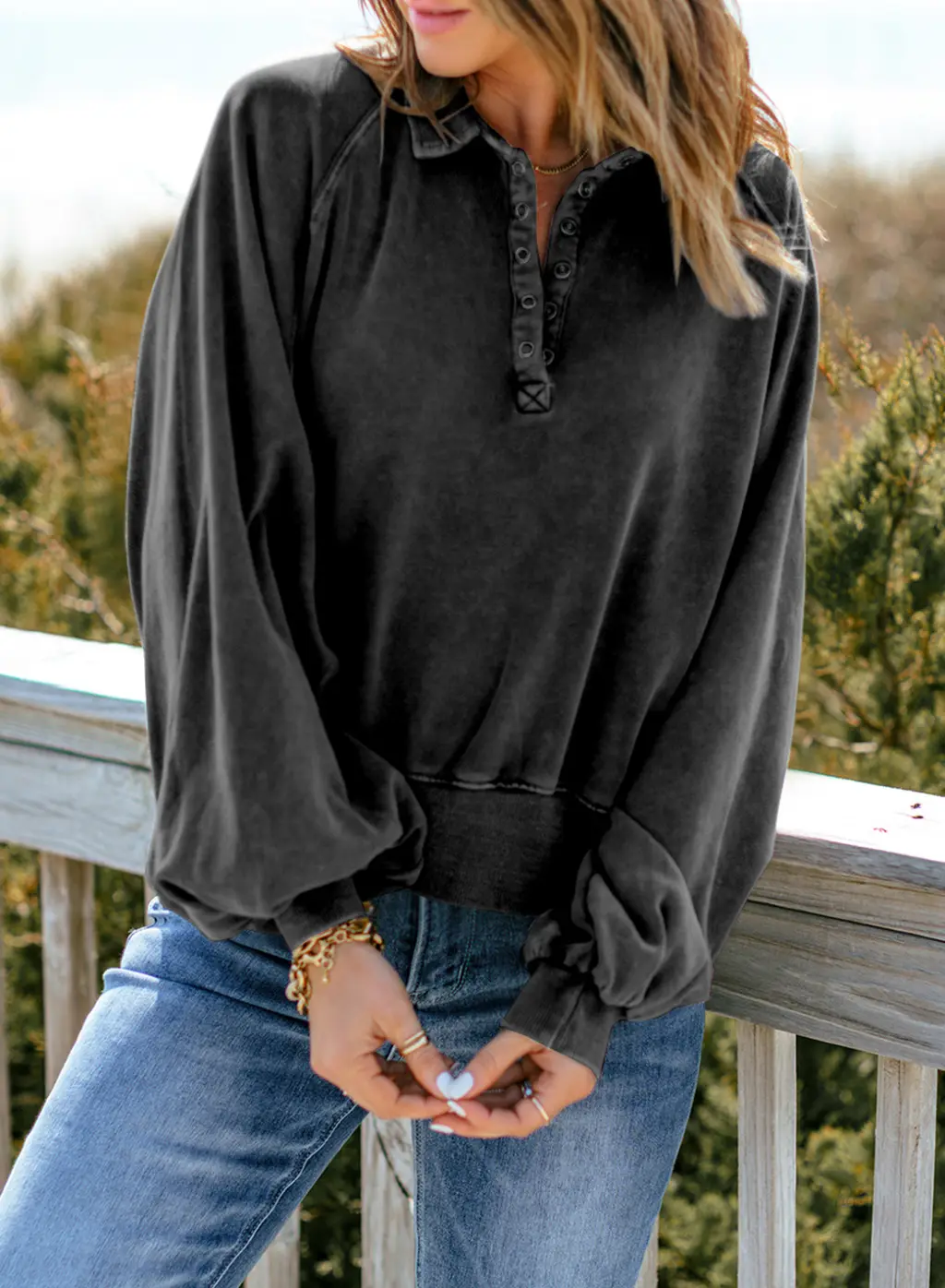 Long-sleeve Blue-dyed V-neck Pullover Sweatshirt - Black