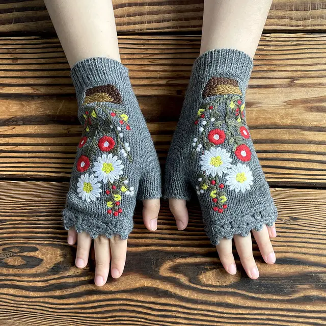 Potted Little Red Flower Long Warm Women's Knitted Gloves - Grey