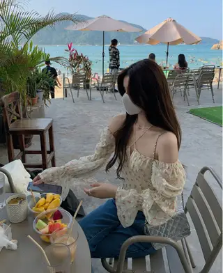 Women's Puff Sleeve Floral Bandeau Top - Long Sleeved Top